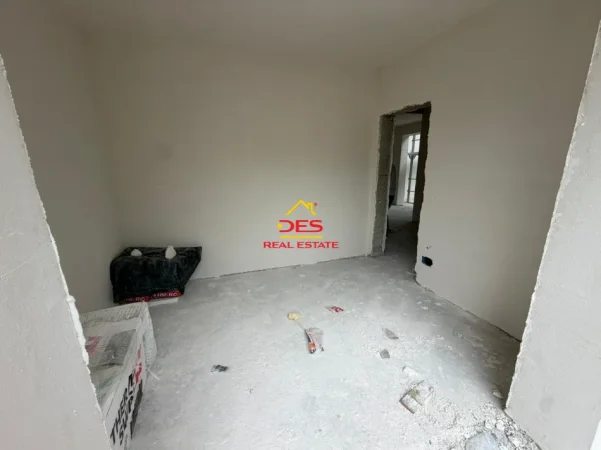 Radhime - Orikum, shitet apartament 1+1+Ballkon Kati 2, 63 m² (Radhimë)