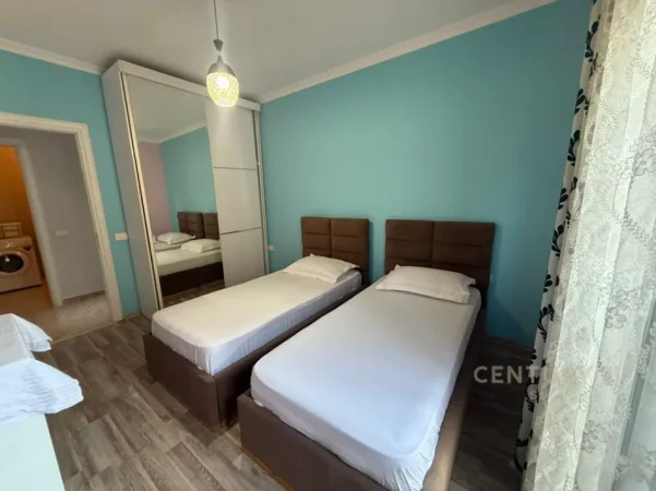 Tirane, jepet me qera apartament 2+1 Kati 3, 114 m² 750 € (astir)