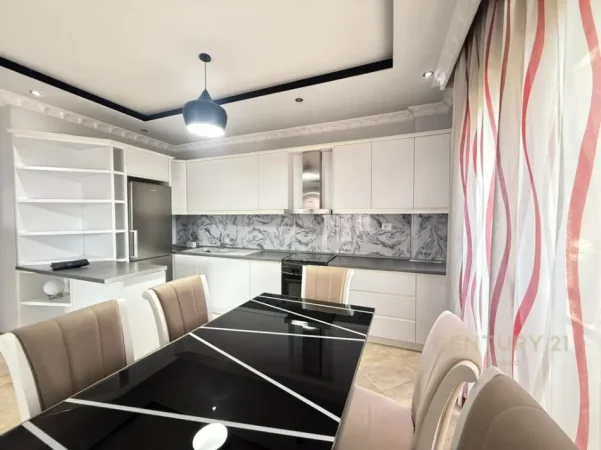 Tirane, jepet me qera apartament 2+1 Kati 3, 114 m² 750 € (astir)