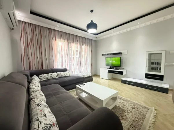 Tirane, jepet me qera apartament 2+1 Kati 3, 114 m² 750 € (astir)