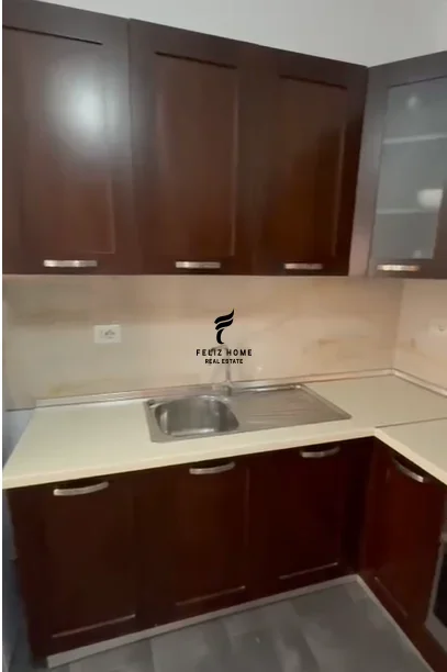 Tirane, jepet me qera apartament 2+1 Kati 1, 80 m² 550 € (ASTIR)