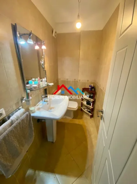 Tirane, shitet apartament 2+1+Ballkon Kati 3, 116 m² 165.000 € (RRUGA 3 DESHMORET,YZBERISHT)