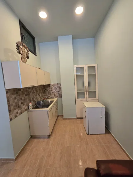 Tirane, shitet ambjent biznesi Kati 0, 47 m² 215.000 € (Ambasador 2, Tirane)