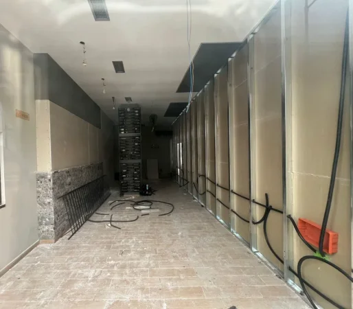Tirane, jepet me qera dyqan Kati 0, 135 m² 840 € (Rruga Teodor Keko)