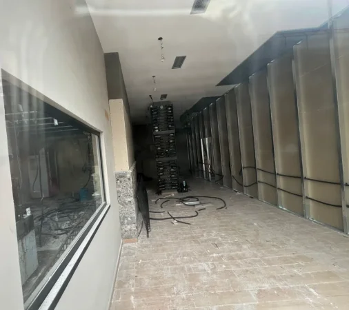 Tirane, jepet me qera dyqan Kati 0, 135 m² 840 € (Rruga Teodor Keko)