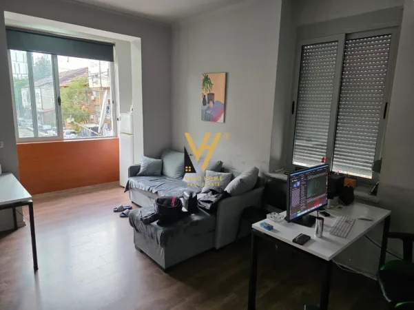 Tirane, jepet me qera zyre Kati 1, 75 m² 570 € (STADIUMI DINAMO)