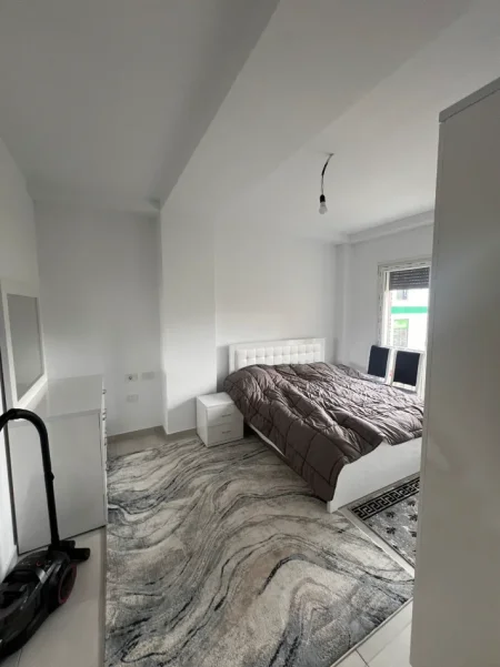 Tirane, jepet me qera apartament 2+1 Kati 2, 110 m² 650 € (Ali Demi)