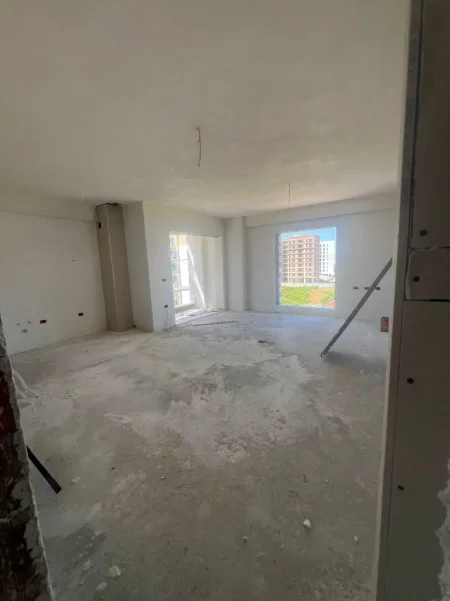 Tirane, shitet apartament 3+1 Kati 5, 131 m² 203.000 € (RRETHI KLANIT PORCELAN)