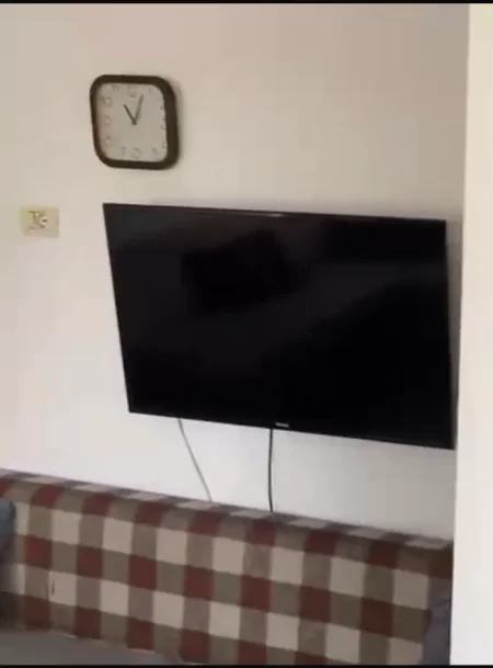Tirane, jepet me qera apartament 1+1 Kati 3, 68 m² 480 € (Ministria e Drejtesis)