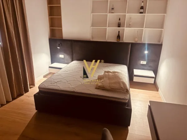 Tirane, jepet me qera apartament 2+1+Ballkon Kati 6, 120 m² 1.200 € (BLLOKU I AMBASADAVE)
