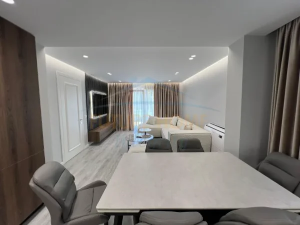 Tirane, jepet me qera apartament 2+1+Ballkon Kati 0, 130 m² 1.000 € (Ambasada turke)