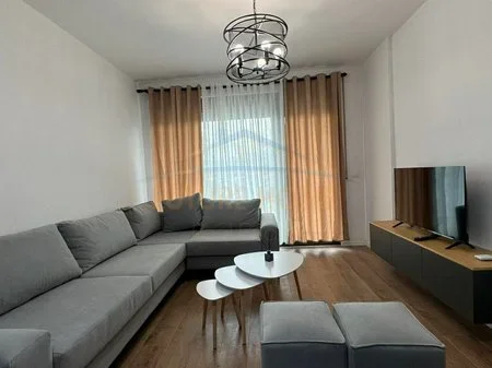 Tirane, jepet me qera apartament 1+1+Ballkon Kati 5, 73 m² 550 € 