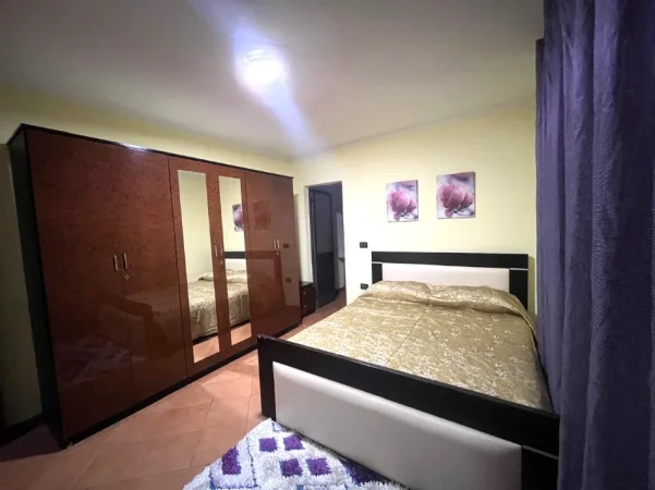 🏡JEPET  APARTAMENT 1+1  ME QERA TEK  STACIONI I TRENIT PAS FAKULTETIT TE SHKENCAVE TE NATYRES,  500 Mije lekee