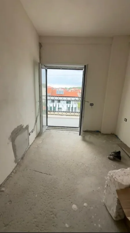 Tirane, shitet apartament 1+1 Kati 2, 76 m² 120.000 € (TIRANA PORTA RE)