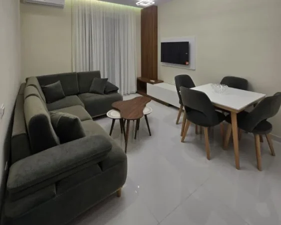 Tirane, jepet me qera apartament 1+1+Aneks+Ballkon Kati 5, 60 m² 400 € (qtu , kompleksi univers city)