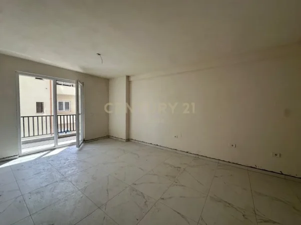Shqiperi, shes apartament 2+1+Ballkon Kati 2, 98 m² 84.500 € (Rruga Berisha)