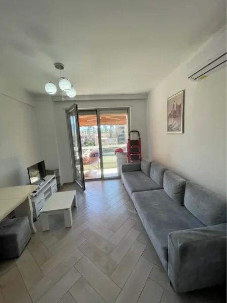 Tirane, jepet me qera apartament 1+1 Kati 5, 600 € (zogu i zi)