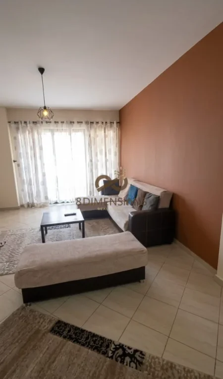 Tirane, jepet me qera apartament 2+1+Ballkon Kati 3, 110 m² 550 € (astir)
