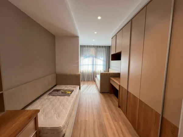 Tirane, jepet me qera apartament 2+1+Ballkon Kati 5, 137 m² 1.200 € (Rruga e Elbasanit)