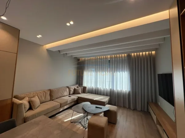 Tirane, jepet me qera apartament 2+1+Ballkon Kati 5, 137 m² 1.200 € (Rruga e Elbasanit)