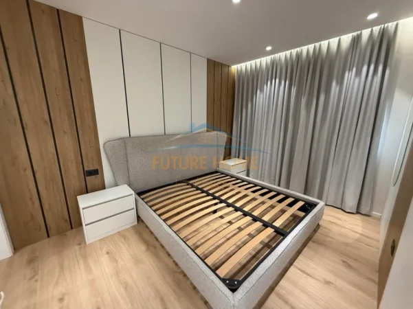 Tirane, jepet me qera Vile 3 Katshe , 365 m² 5.000 € (Mjull-Bathore)