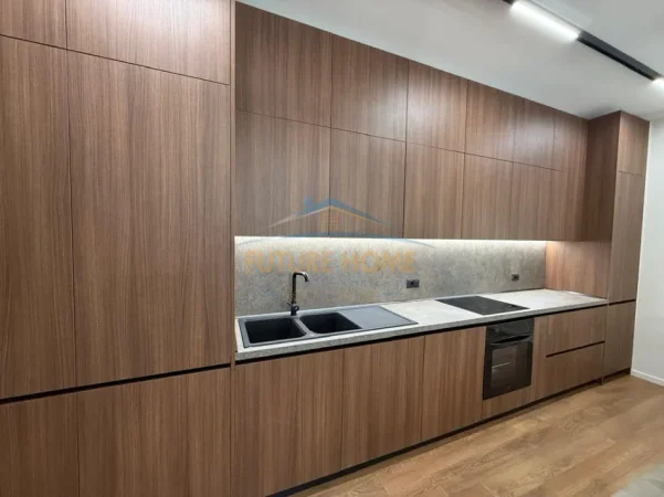 Tirane, jepet me qera Vile 3 Katshe , 365 m² 5.000 € (Mjull-Bathore)