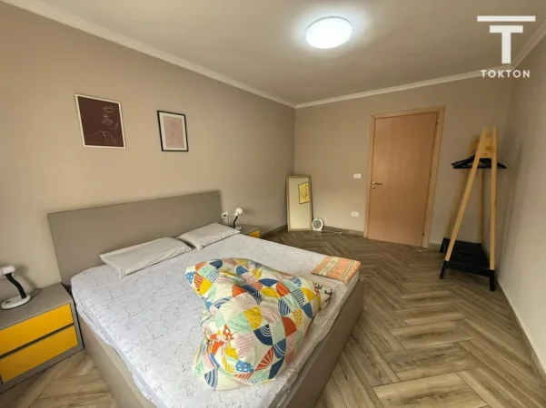Tirane, shitet apartament 1+1 Kati 4, 51 m² 155.000 € (rruga Kavajes)