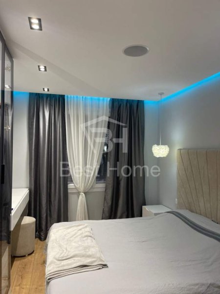 Tirane, jepet me qera apartament 2+1+BLK Kati 6, 90 m² 750 Euro (Fusha e Aviacionit)