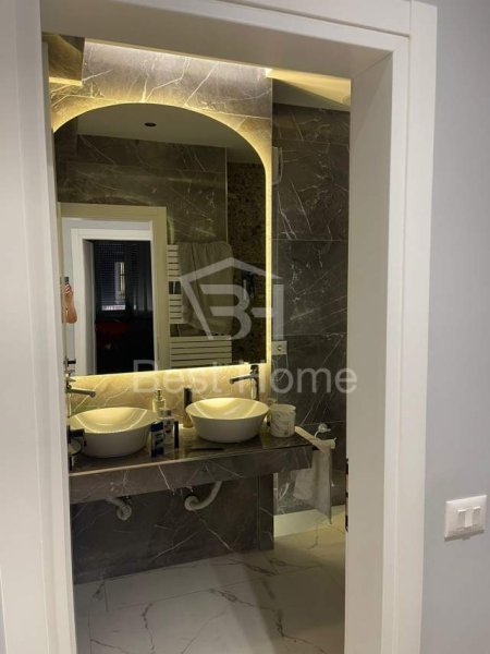 Tirane, jepet me qera apartament 2+1+BLK Kati 6, 90 m² 750 Euro (Fusha e Aviacionit)