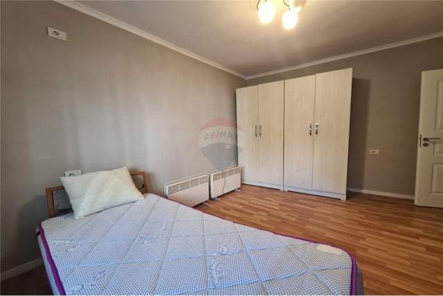 Tirane, jepet me qera apartament 2+1+BLK Kati 2, 85 m² 50.000 Leke (Pazari i Ri)