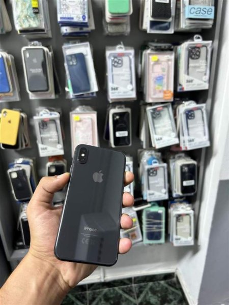 Vlore, shes Smartphone Iphone XS Max 285 Euro