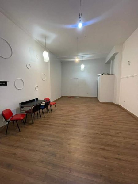 Tirane, shitet dyqan Kati 0, 61 m² 134.000 Euro (Ish Parku)