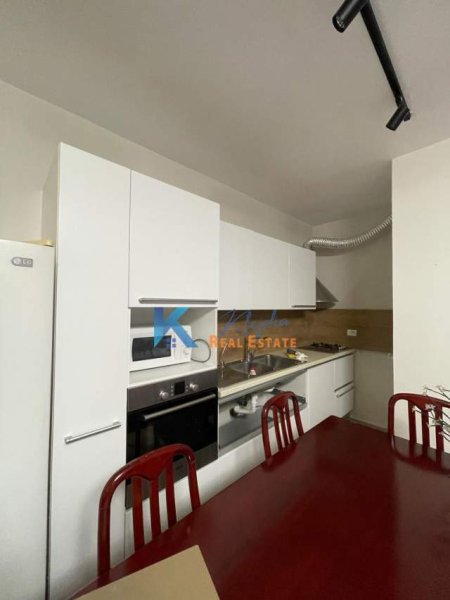Tirane, shitet apartament 3+1+BLK Kati 5, 143 m² 250.000 Euro