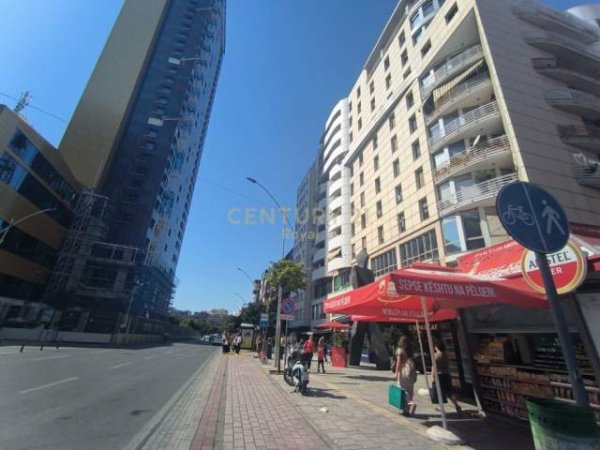 Tirane, shitet ambjent biznesi Kati 1, 79 m² 257.000 Euro (Rruga Urani Pano)