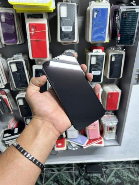 Vlore, shes Smartphone Iphone 12 Pro Max Gold 599 Euro