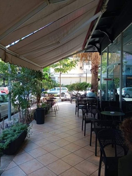 Tirane, jepet me qera ambjent biznesi Kati 0, 200 m² 1.000 Euro (Perball Kompleksit Delijorgji)