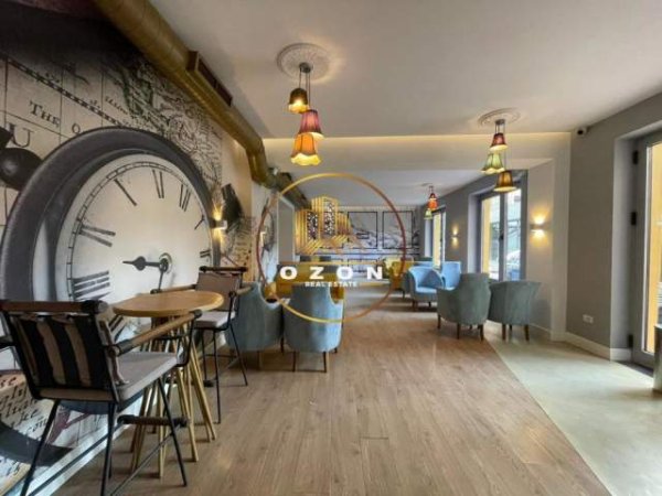 Tirane, jepet me qera lokal Kati 0, 269 m² 2.000 Euro (21 DHJETORI)