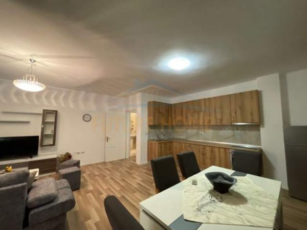 Tirane, shitet apartament 2+1 Kati 1, 120 m² 170.000 Euro (Liqeni i Thatë)
