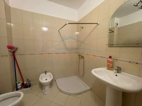 Tirane, shitet apartament 2+1 Kati 1, 120 m² 170.000 Euro (Liqeni i Thatë)