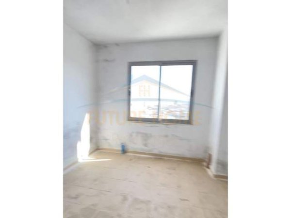Tirane, shitet apartament Kati 8, 62 m² 39.000 Euro (BESIM ALLA)