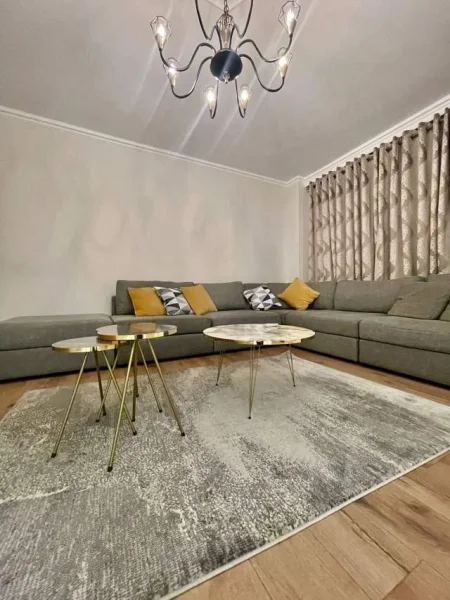 Tirane, jepet me qera apartament 2+1 90 m² 800 Euro (Myslym Shyri , prane Bar Santes)