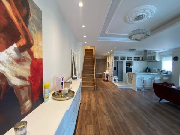 Tirane, shitet apartament Dublex Kati 7, 187 m² 561.000 Euro (PRANE RRUGES SE KAVAJES)