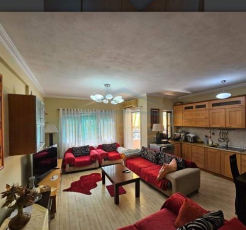 Tirane, shitet apartament 2+1 Kati 8, 122 m² 176.600 Euro (Reshit Petrela Zon)