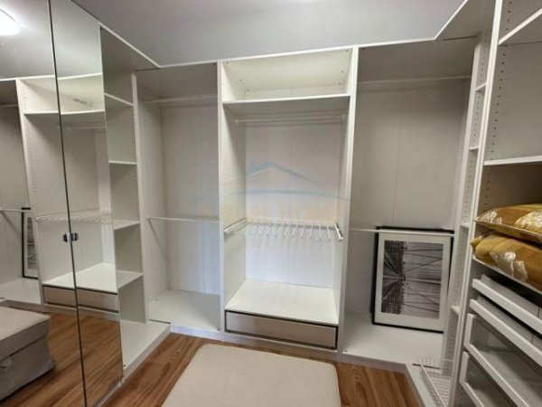 Tirane, jepet me qera apartament duplex 3+1+A+BLK Kati 1, 1.650 Euro (Kodra e Diellit)