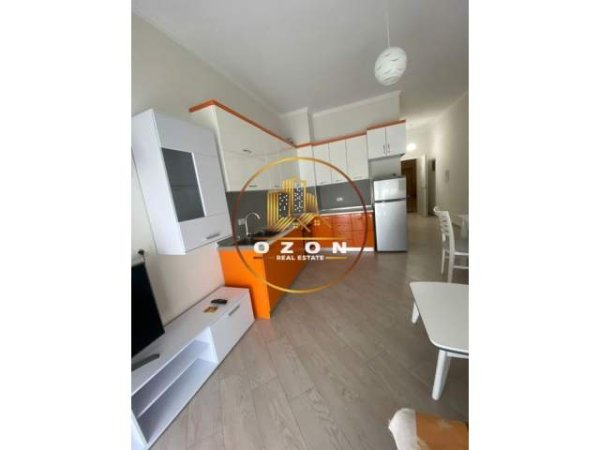 Tirane, jepet me qera apartament 2+1+A+BLK Kati 5, 120 m² 550 Euro (KOPSHTI BOTANIK)