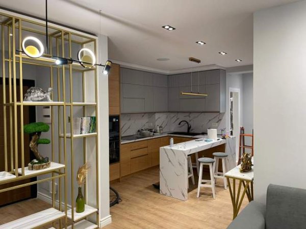 Tirane, shitet Apartament 2+1, 85 m² 75.000 Euro