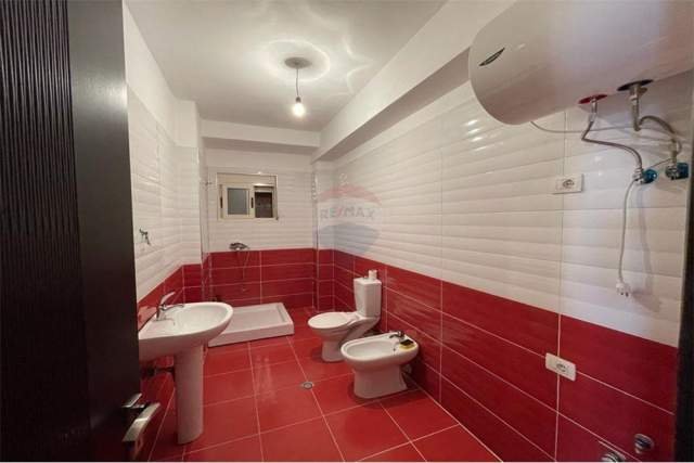 Tirane, shitet apartament 3+1+A+BLK Kati 2, 134 m² 162.000  (Rr. Tom Plezha)