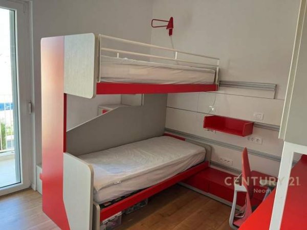 Tirane, jepet me qera apartament 2+1+BLK Kati 1, 122 m² 1.250 Euro (Liqeni i Thatë)