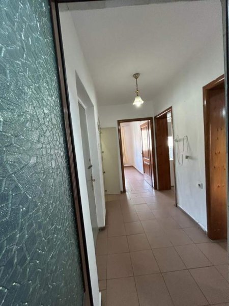Tirane, shitet apartament 2+1+A Kati 4, 63 m² 115.000 Euro (rruga durrsit)