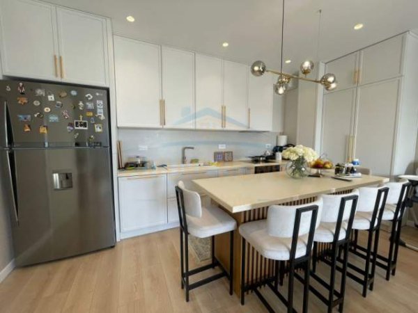 Tirane, shitet apartament 2+1 Kati 7, 144 m² 200.000 Euro (Fusha e Aviacionit)